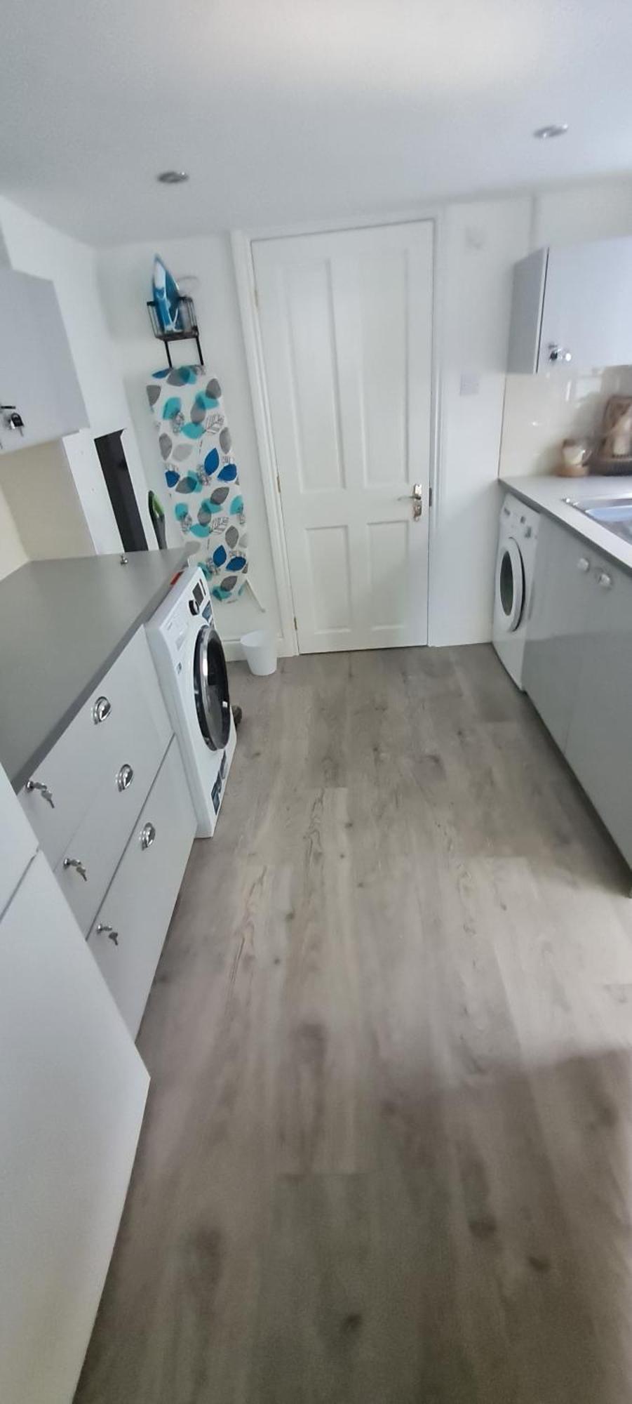 Beach View, 4 Bedroom House Opposite The Sea! Sleeps 10 Sandgate Kültér fotó